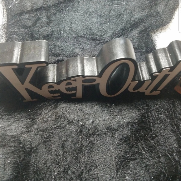 Keep Out Halloween sign - Picture 3 of 4